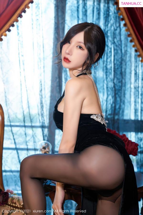 周于希dummy  周于希大理旅拍 华丽典雅黑丝吊裙第22张图片